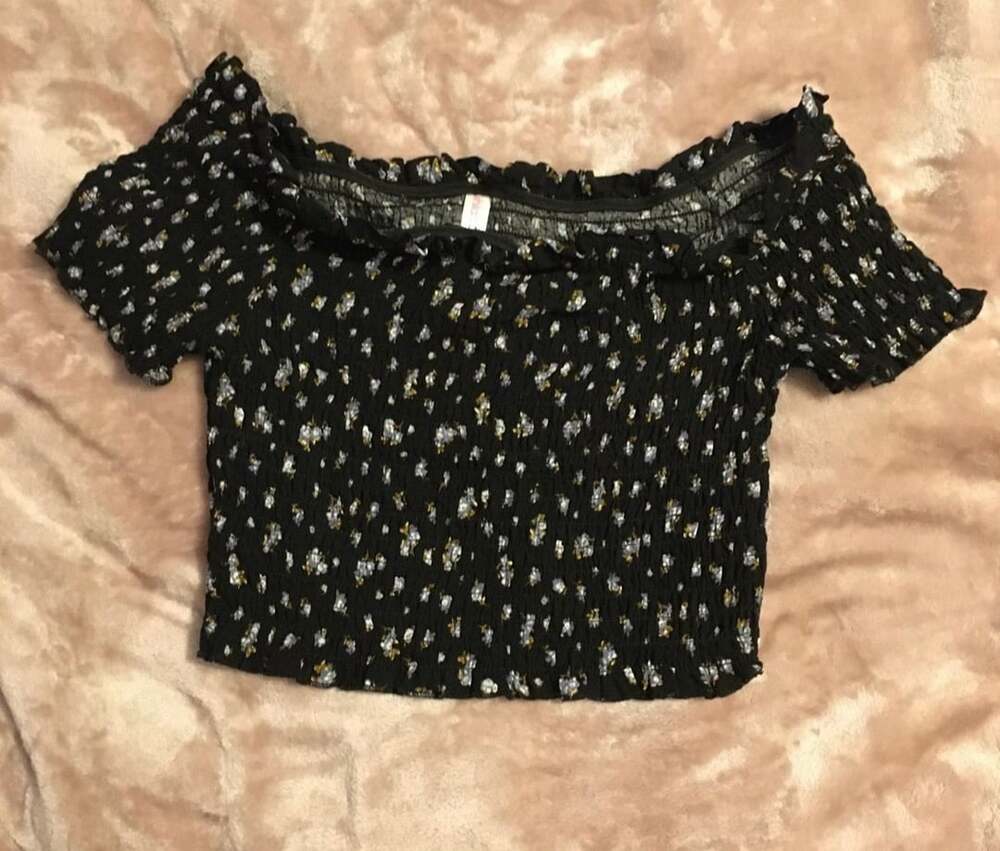 Xhilaration Crop Top Size S Black Floral Off The Shoulder
